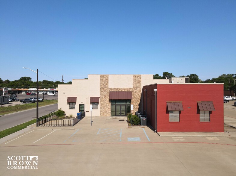 Primary Photo Of 419 S Elm St, Denton Freestanding For Lease