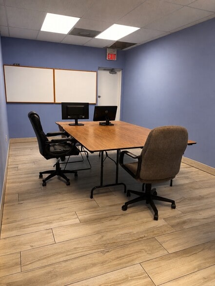 More Photos Of 2930 NW 17th Ter, Oakland Park Manufacturing For Sale