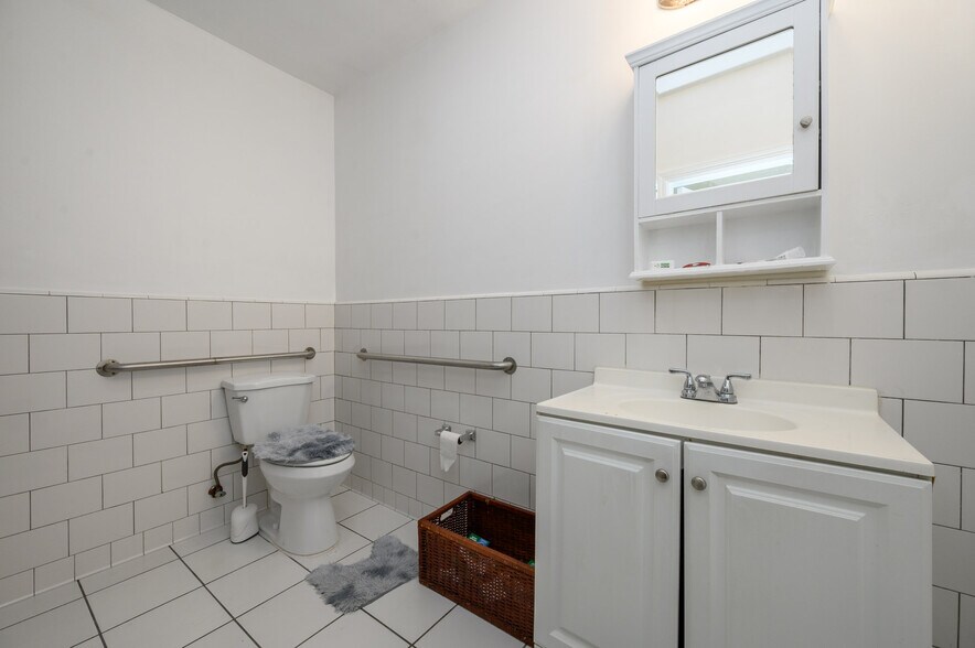 More Photos Of 200 Central Ave, Hackensack Storefront Retail Residential For Sale