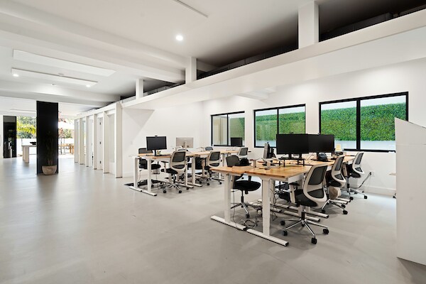 More Photos Of 2210 Main St, Santa Monica Office Residential For Sale