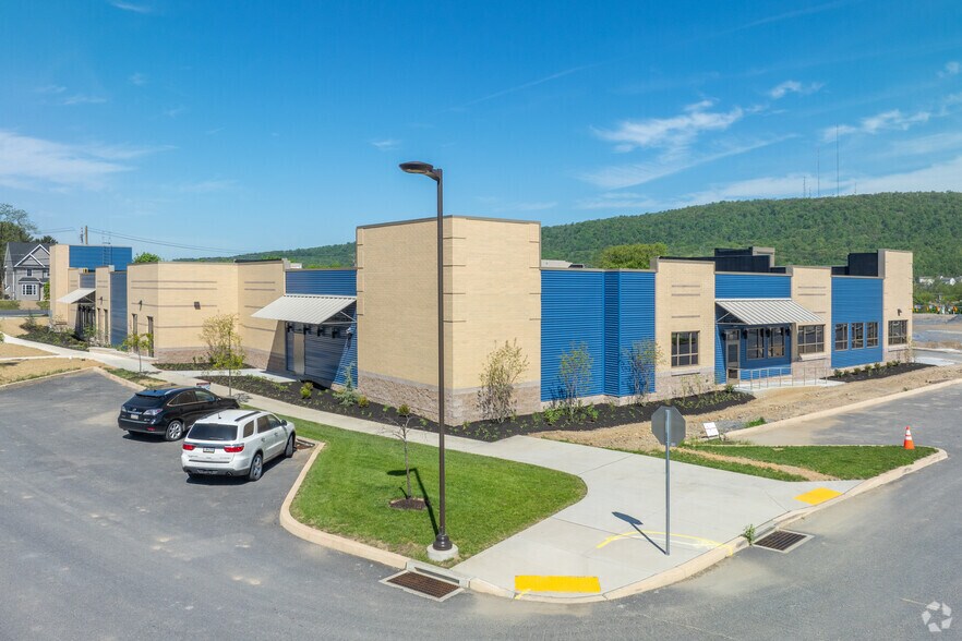 More Photos Of 2600 Union Green, Harrisburg Office For Lease