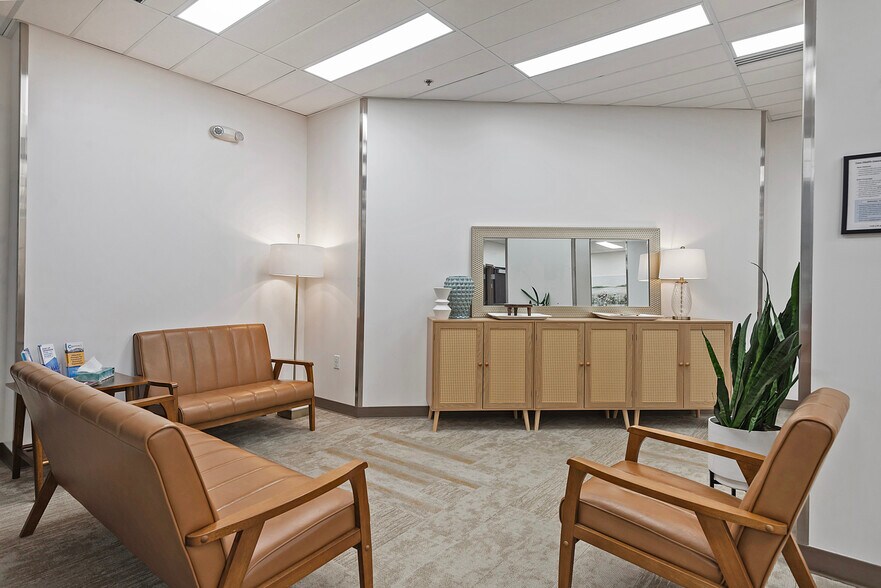 More Photos Of 320 W River Park Dr, Provo Medical For Sale