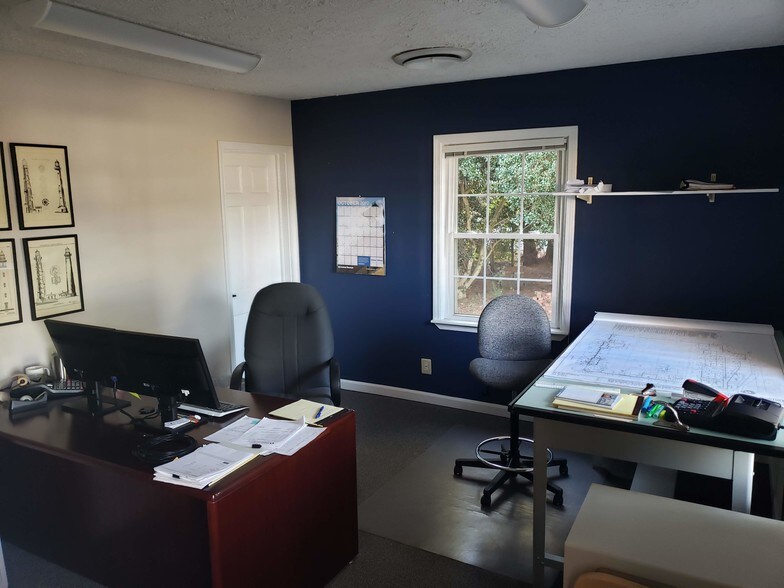 More Photos Of 205 Jeff Davis Pl, Fayetteville Office For Lease
