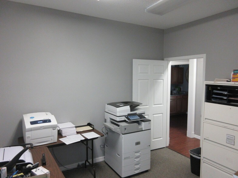 More Photos Of 10921 Countryway Blvd, Tampa Medical For Lease