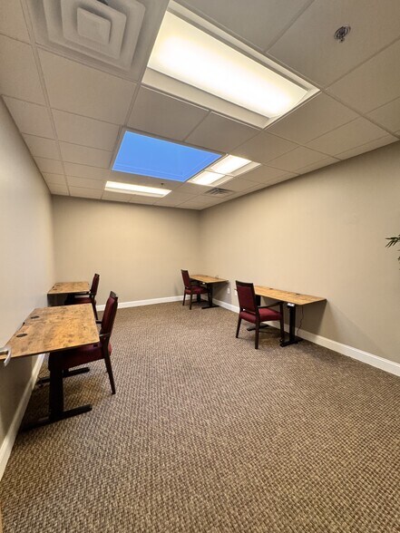 More Photos Of 60 Pleasant St, Ashland Flex For Lease