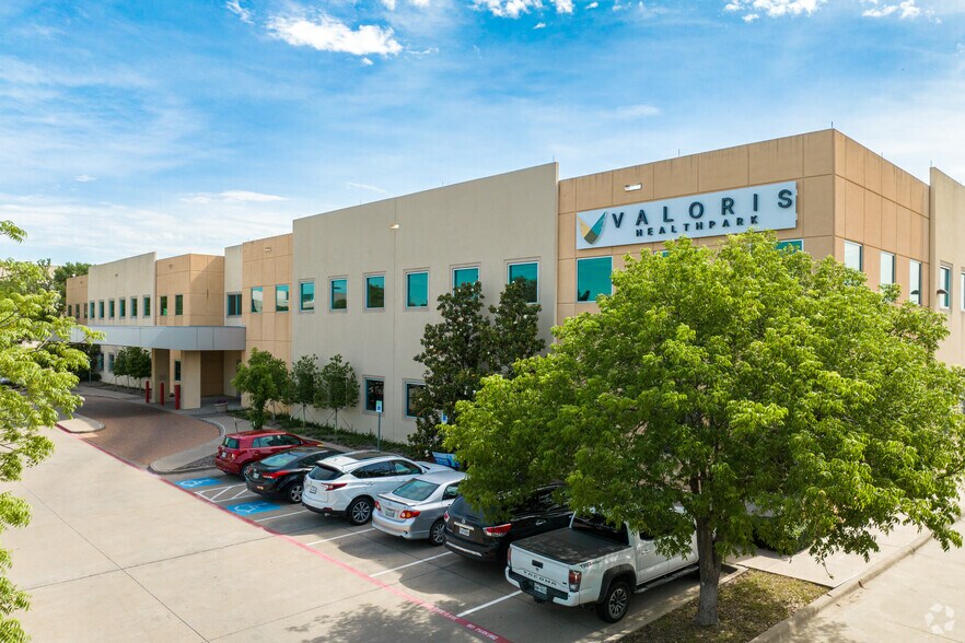 More Photos Of 530 Clara Barton Blvd, Garland Medical For Lease