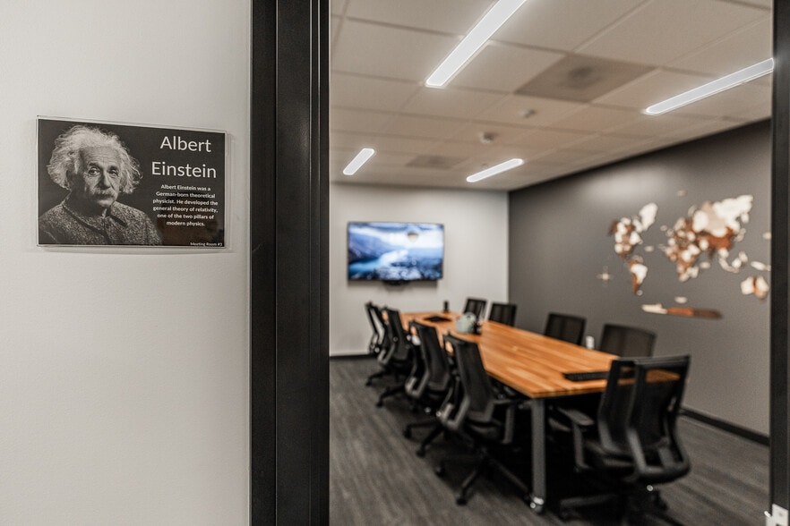 More Photos Of 3333 Peachtree Rd Ne, Atlanta Office For Sale