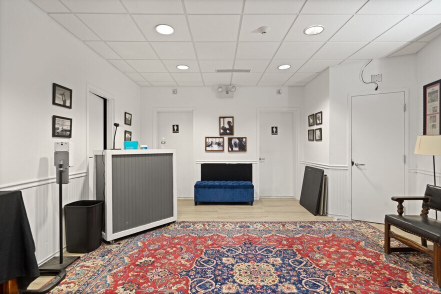 More Photos Of 360 Farmington Ave, Hartford Office Residential For Sale