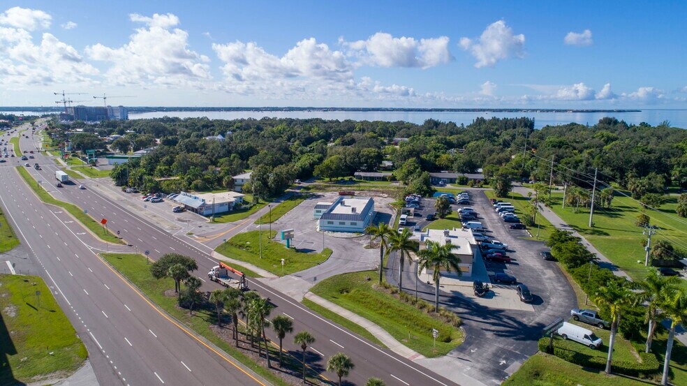 More Photos Of 4535 Tamiami Trl, Port Charlotte Office For Lease