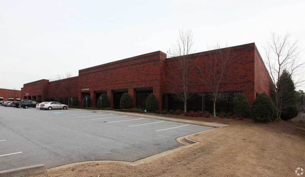 More Photos Of 5150 Peachtree Industrial Blvd, Peachtree Corners Warehouse For Lease