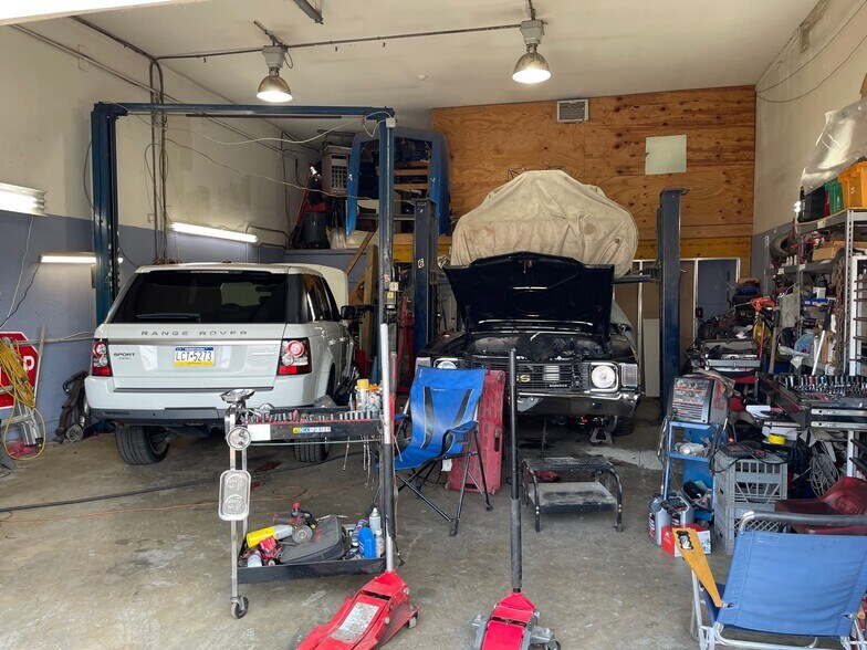 More Photos Of 1 Ormond St, Linwood Auto Repair For Lease