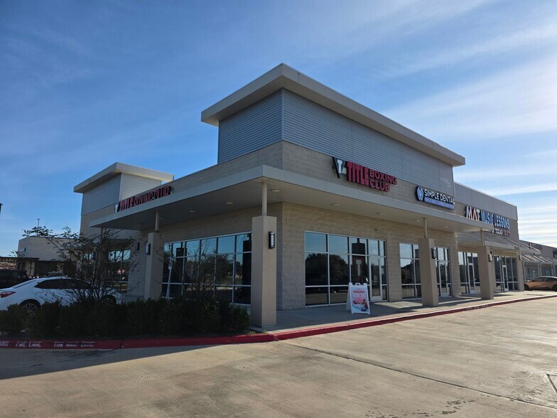 More Photos Of 25031 Westheimer Pky, Katy Storefront For Sale