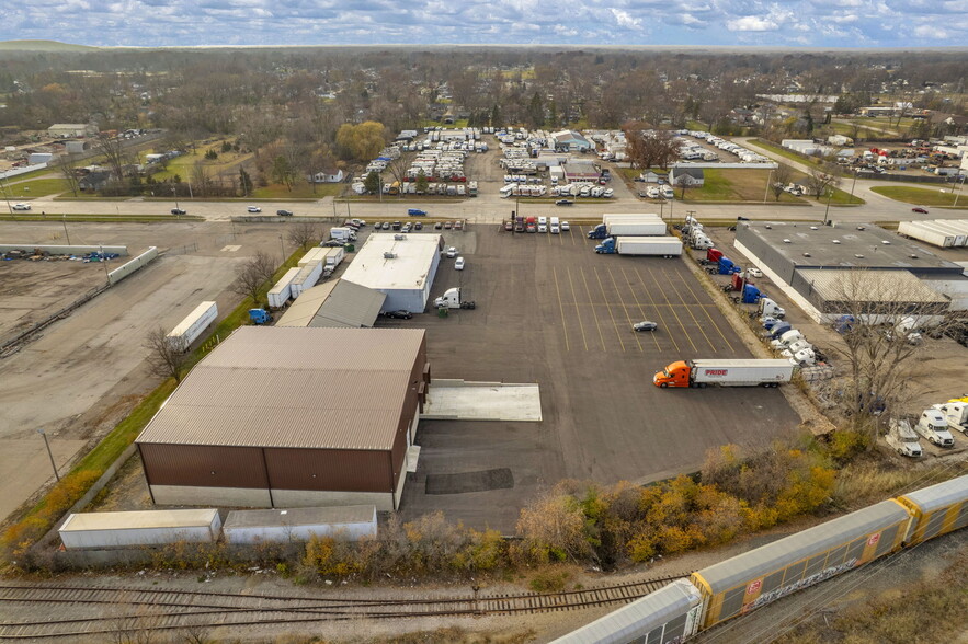 More Photos Of 1475 S Newburgh Rd, Westland Light Distribution For Sale