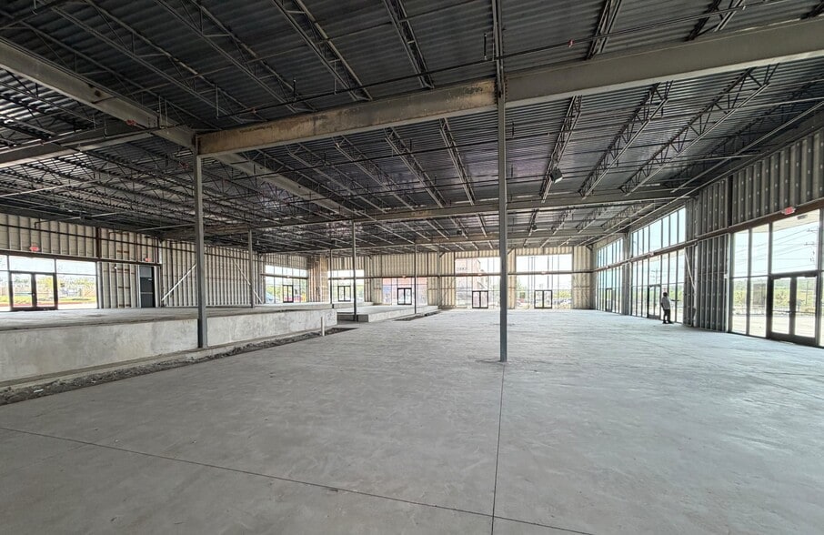 More Photos Of 1221 E University Dr, Prosper General Retail For Lease