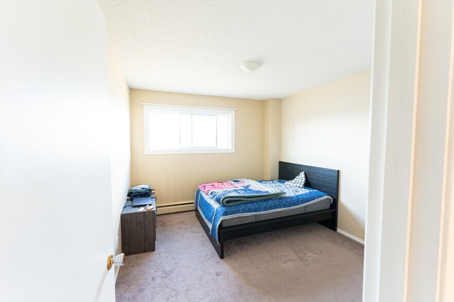 More Photos Of 103 Alder Dr, Hinton Multifamily For Sale