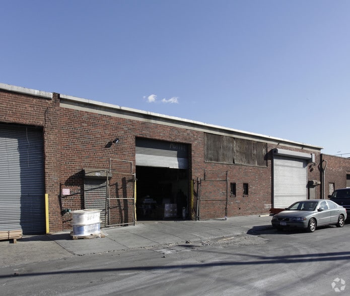 More Photos Of 634 Berriman St, Brooklyn Warehouse For Lease