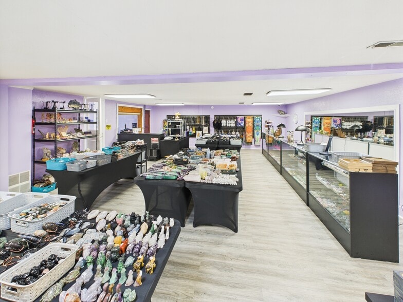 More Photos Of 2404 Grant Ave, Saint Albans Freestanding For Sale