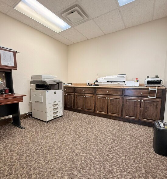 More Photos Of 3560 Macdonnell Dr, Norman Light Distribution For Lease