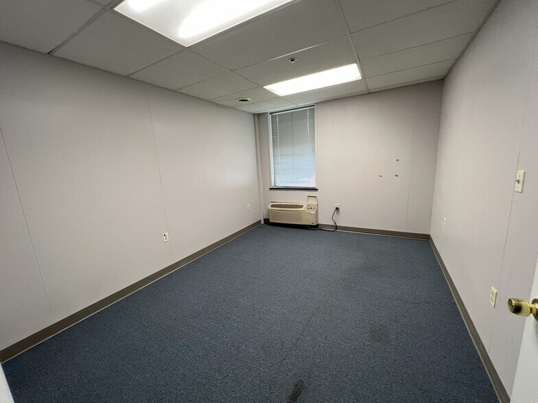 More Photos Of 3706 Crondall Ln, Owings Mills Flex For Lease