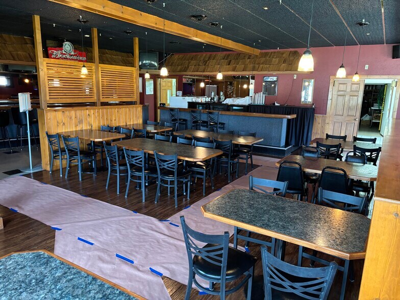 More Photos Of N1016 County Road L, Watertown Restaurant For Sale