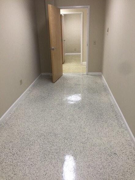 More Photos Of 1500 Garner Rd, Raleigh Office Residential For Lease