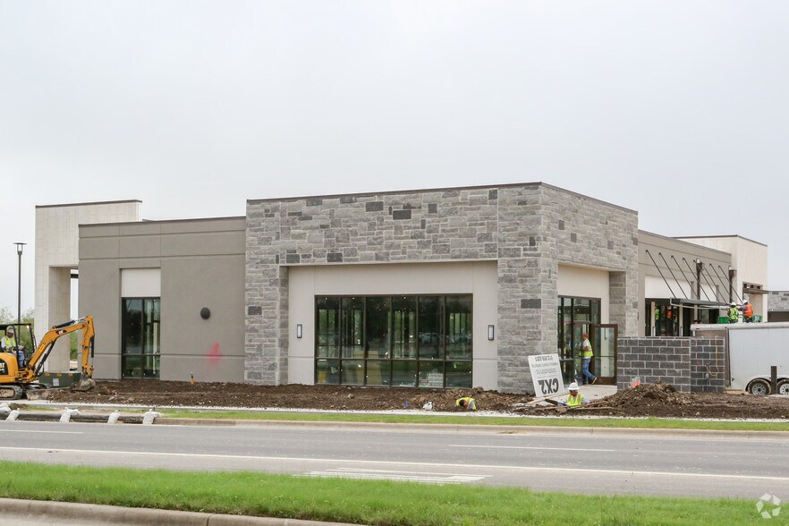 More Photos Of 830-856 Kohler's Crossing, Kyle Restaurant For Lease
