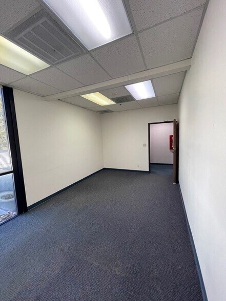 More Photos Of 1220-1240 Avenida Acaso, Camarillo Manufacturing For Lease