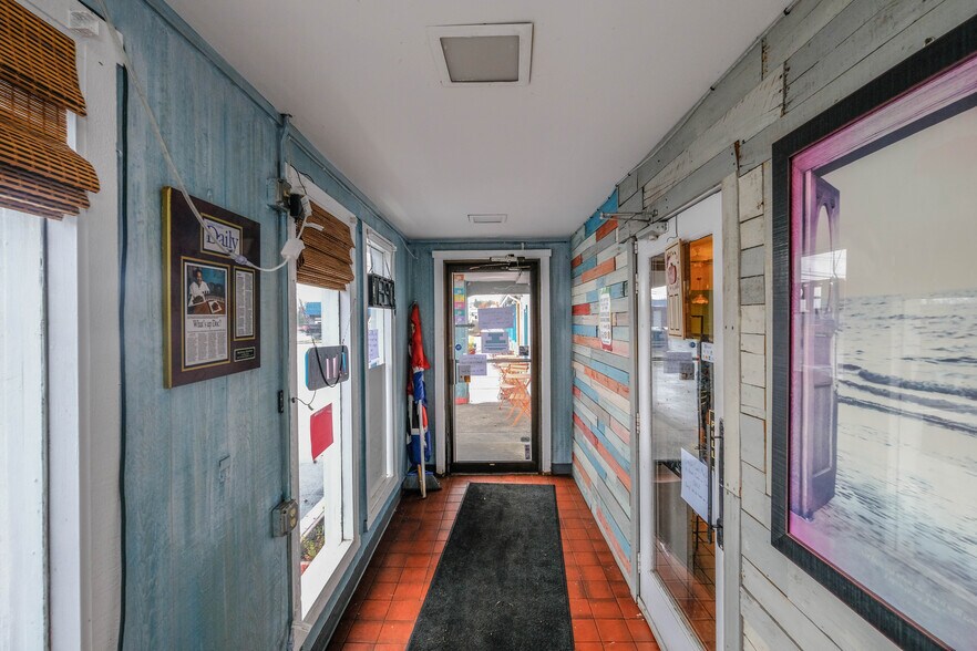 More Photos Of 865 John Marshall Hwy, Front Royal Restaurant For Sale