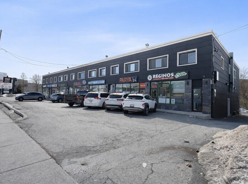 More Photos Of 14810 Yonge St, Aurora Storefront Retail Residential For Sale