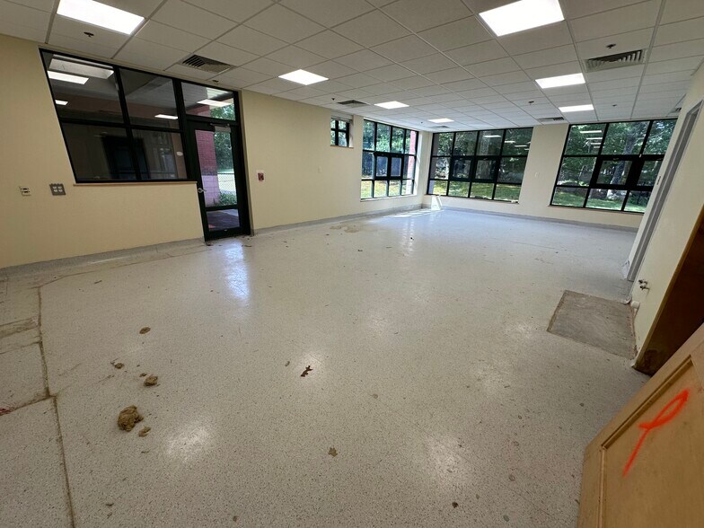 More Photos Of 51 Technology Way, West Greenwich Research And Development For Lease