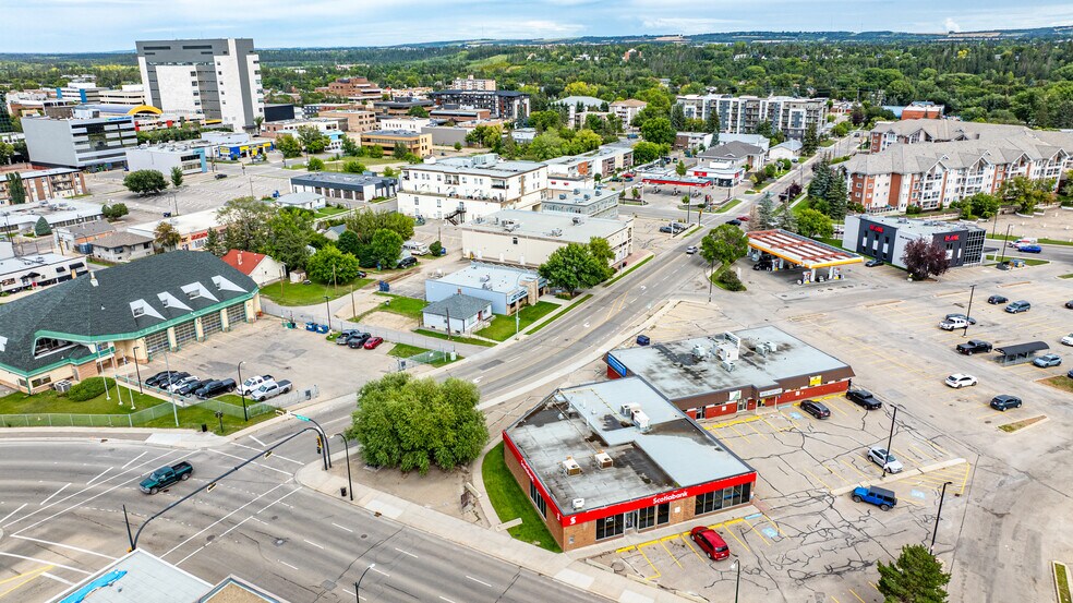 More Photos Of 4419 50 Ave, Red Deer Storefront Retail Office For Lease