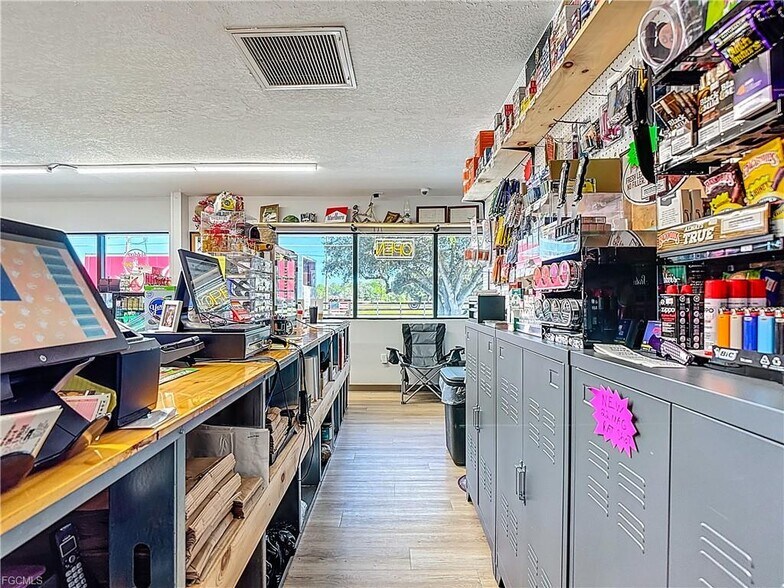 More Photos Of 4443 Loblolly Bay Rd, LaBelle General Retail For Sale