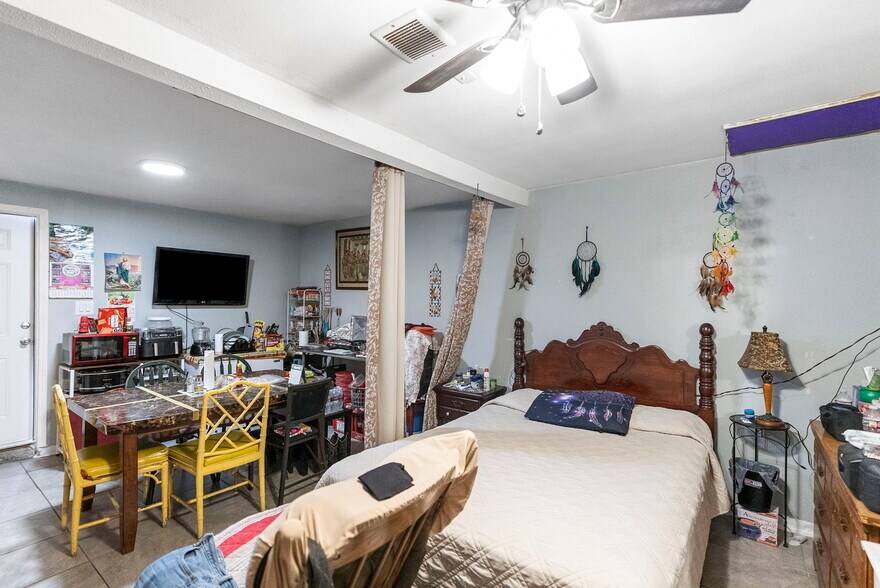 More Photos Of 2814 Main St, Ingleside Storefront For Sale