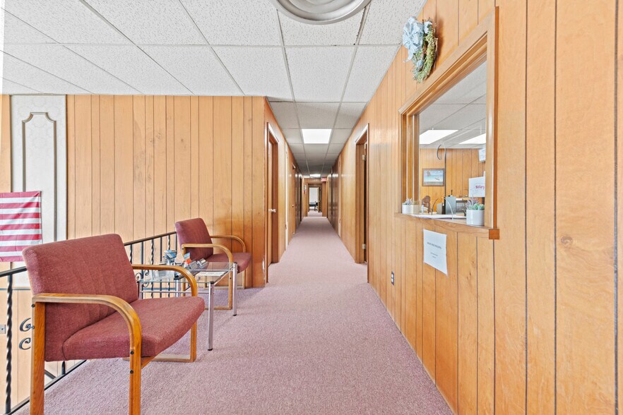 More Photos Of 28475 Greenfield Rd, Southfield Office For Sale
