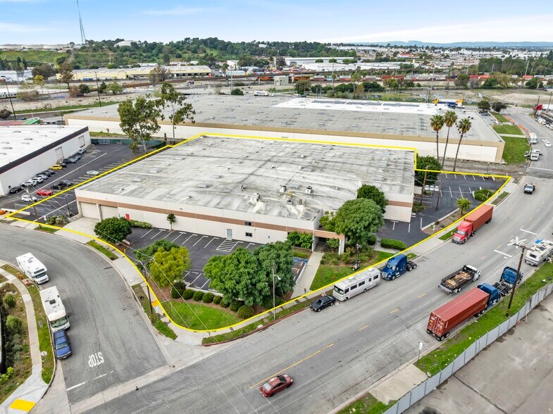 Primary Photo Of 18737 S Reyes Ave, East Rancho Dominguez Distribution For Sale