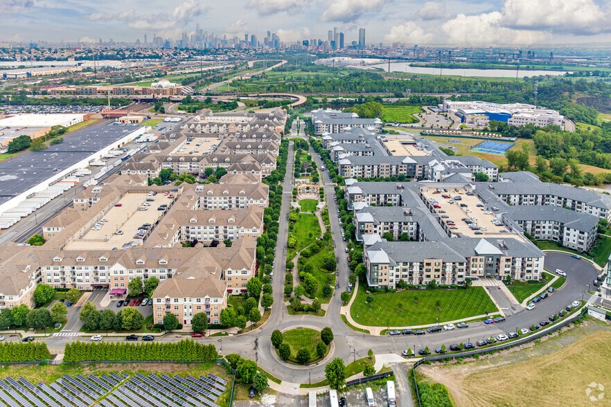 More Photos Of 4000 Riverside Station Blvd, Secaucus Apartments For Lease
