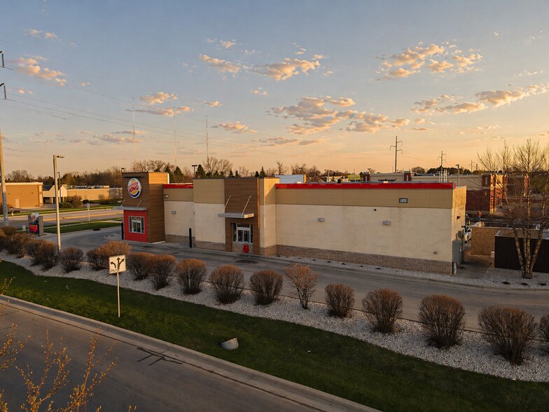 More Photos Of 2910 S Business Dr, Sheboygan Fast Food For Sale