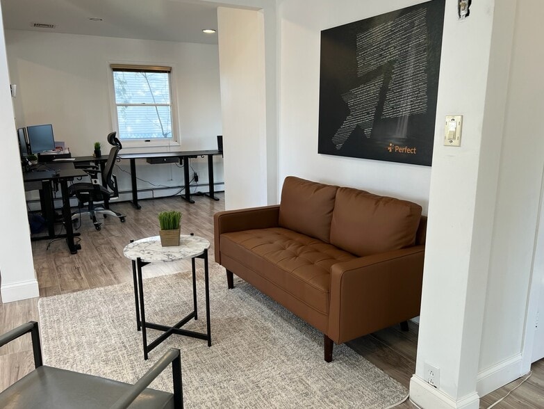 More Photos Of 354 Kingston Rd, Parsippany Office For Sale