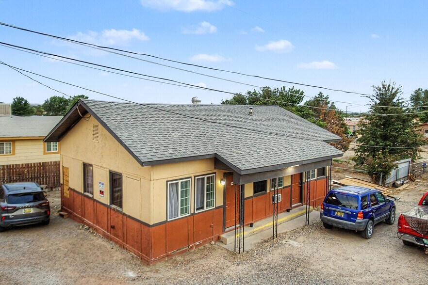 More Photos Of 801 W Broadway Ave, Bloomfield Hotel For Sale