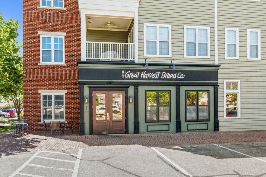 More Photos Of 601-637 Genesee St, Delafield Apartments For Sale