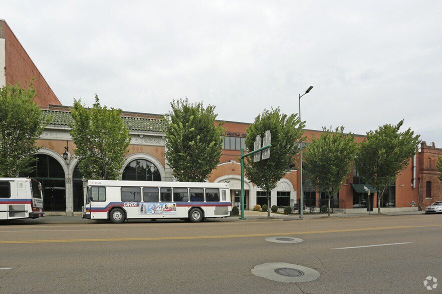 More Photos Of 325 Market St, Chattanooga Medical For Lease