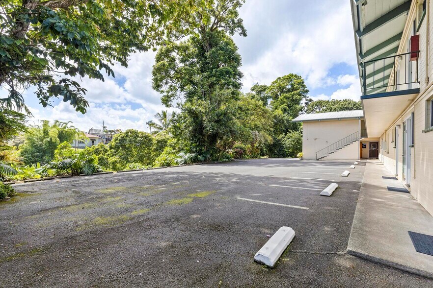 More Photos Of 333 Iliahi St, Hilo Hotel For Sale