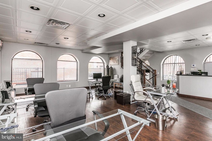 More Photos Of 4 N Exeter St, Baltimore Loft Creative Space For Lease