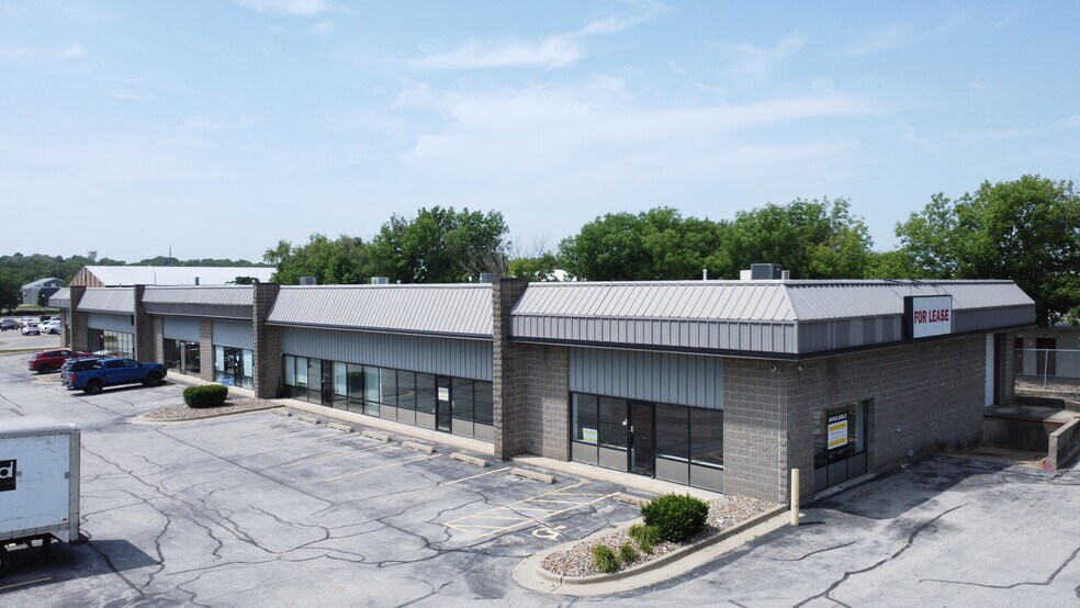 More Photos Of 10095 Hickman Ct, Clive Showroom For Lease