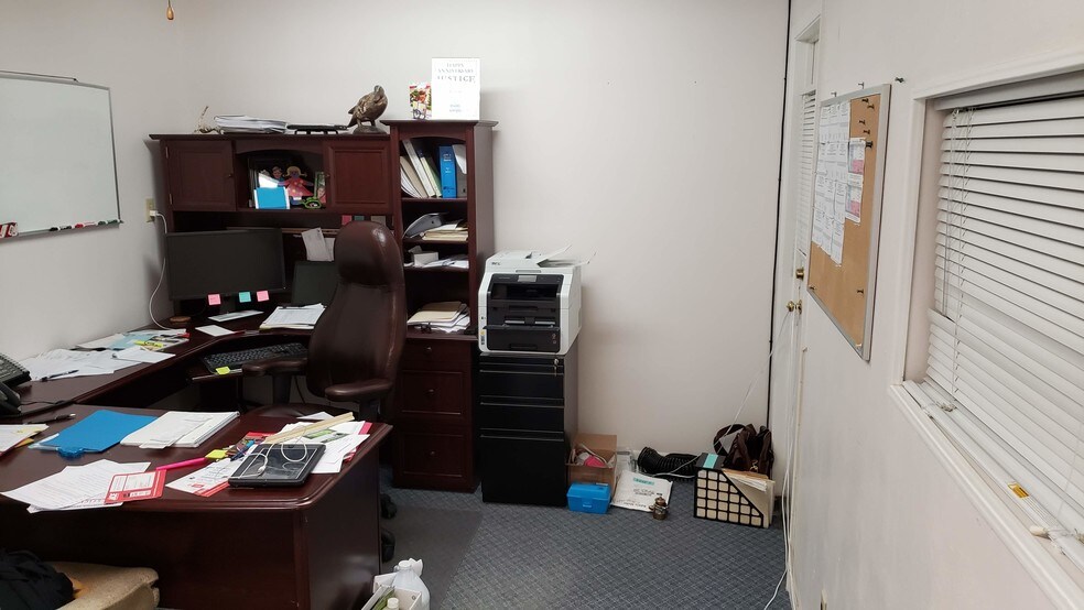 More Photos Of 21511 State Highway 71 W, Spicewood Light Manufacturing For Sale