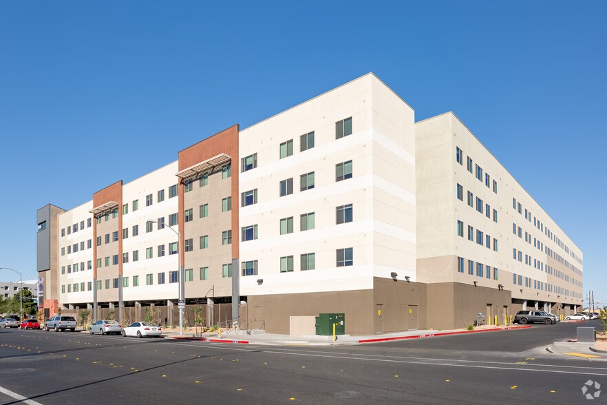 More Photos Of 1055 E Tropicana Ave, Las Vegas Apartments For Lease