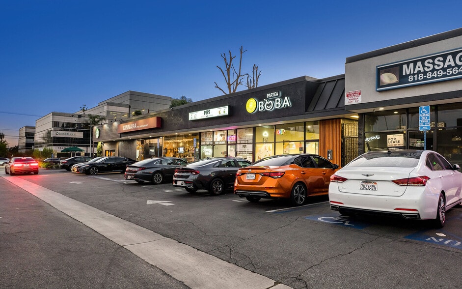 More Photos Of 15355 Sherman Way, Van Nuys Unknown For Lease