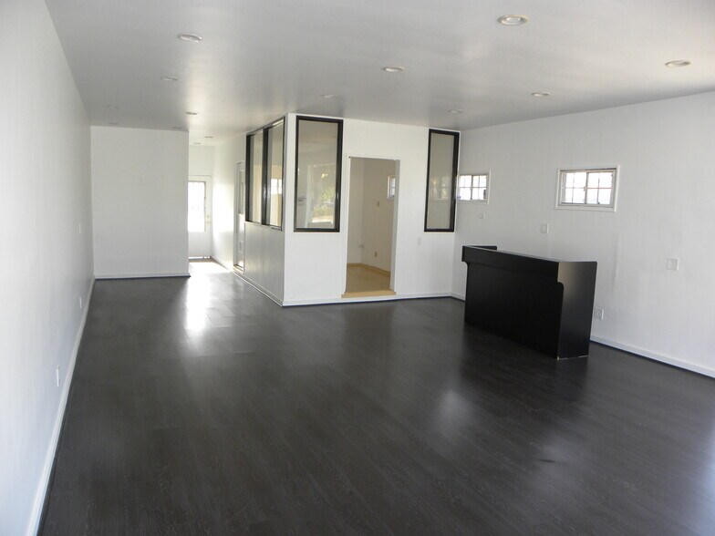More Photos Of 24401-24409 Hawthorne Blvd, Torrance Freestanding For Lease