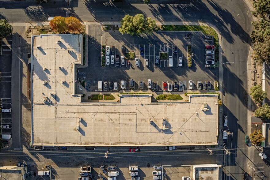 More Photos Of 402 Farnel Rd, Santa Maria Light Manufacturing For Sale