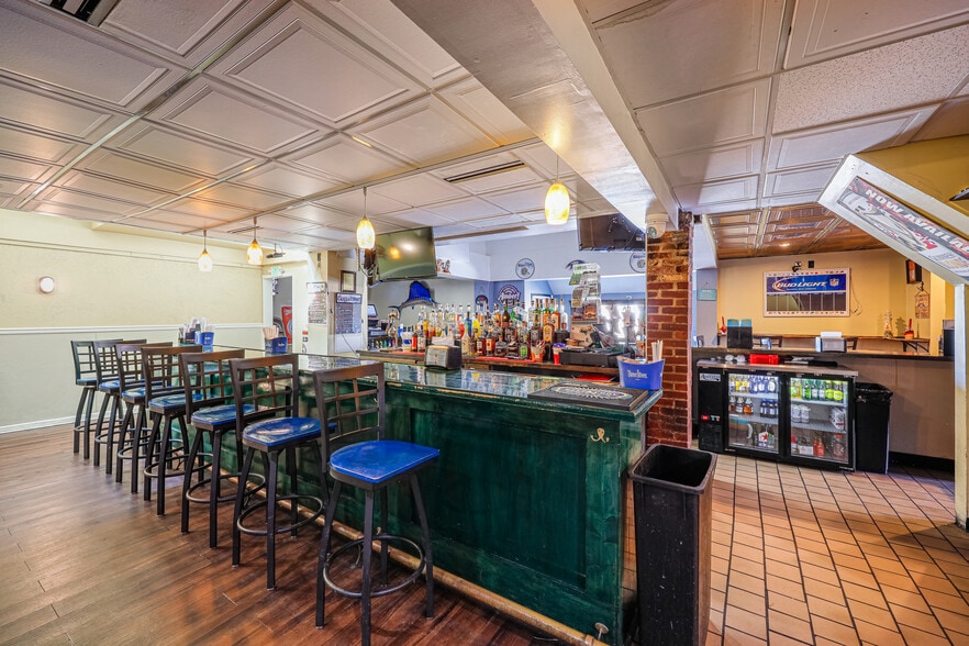 More Photos Of 7100 Sollers Point Rd, Baltimore Restaurant For Sale